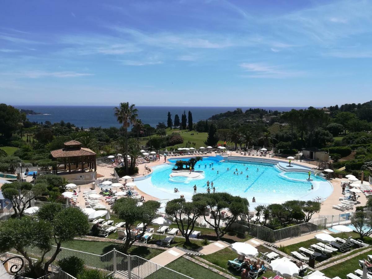 Cap Esterel Appartement Climatise Dans Le Centre Du Village Vacances Drammont Ngoại thất bức ảnh