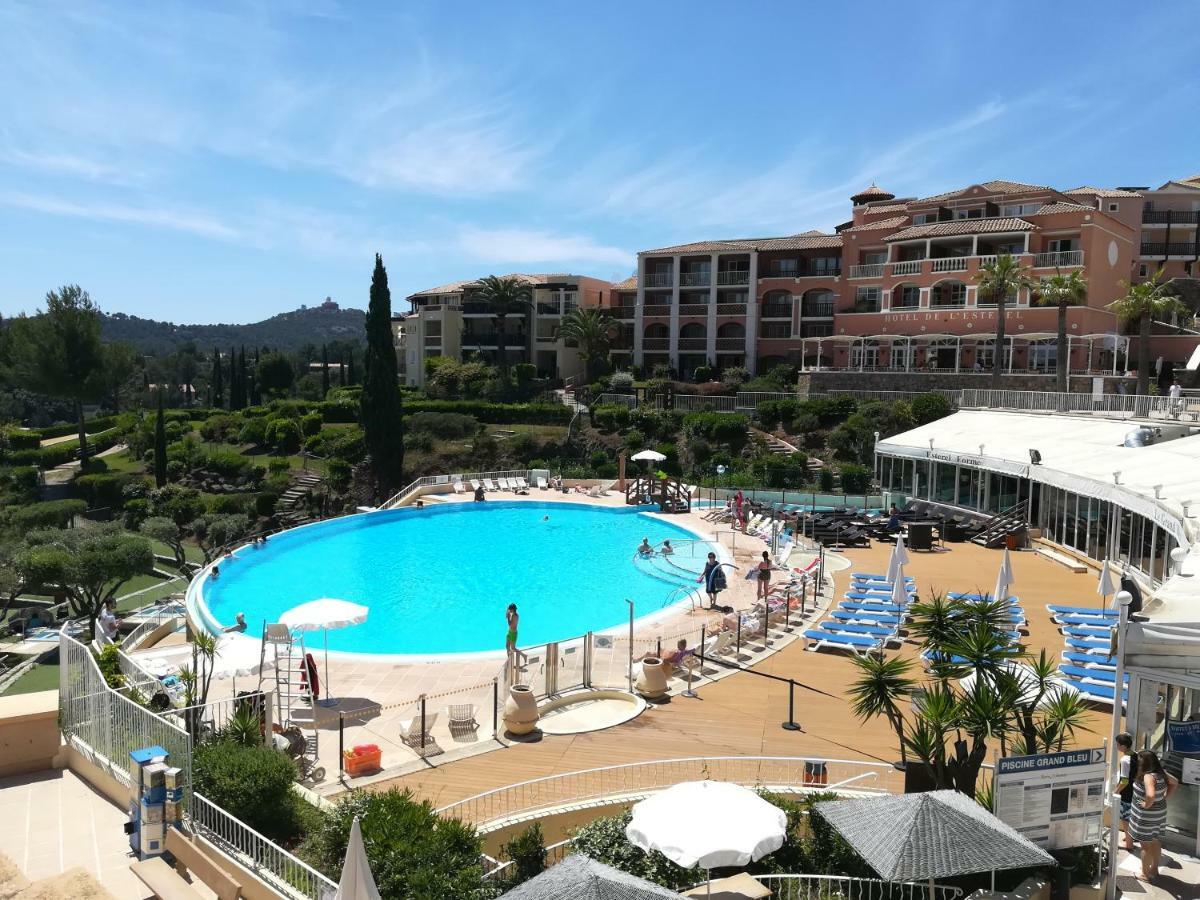 Cap Esterel Appartement Climatise Dans Le Centre Du Village Vacances Drammont Ngoại thất bức ảnh