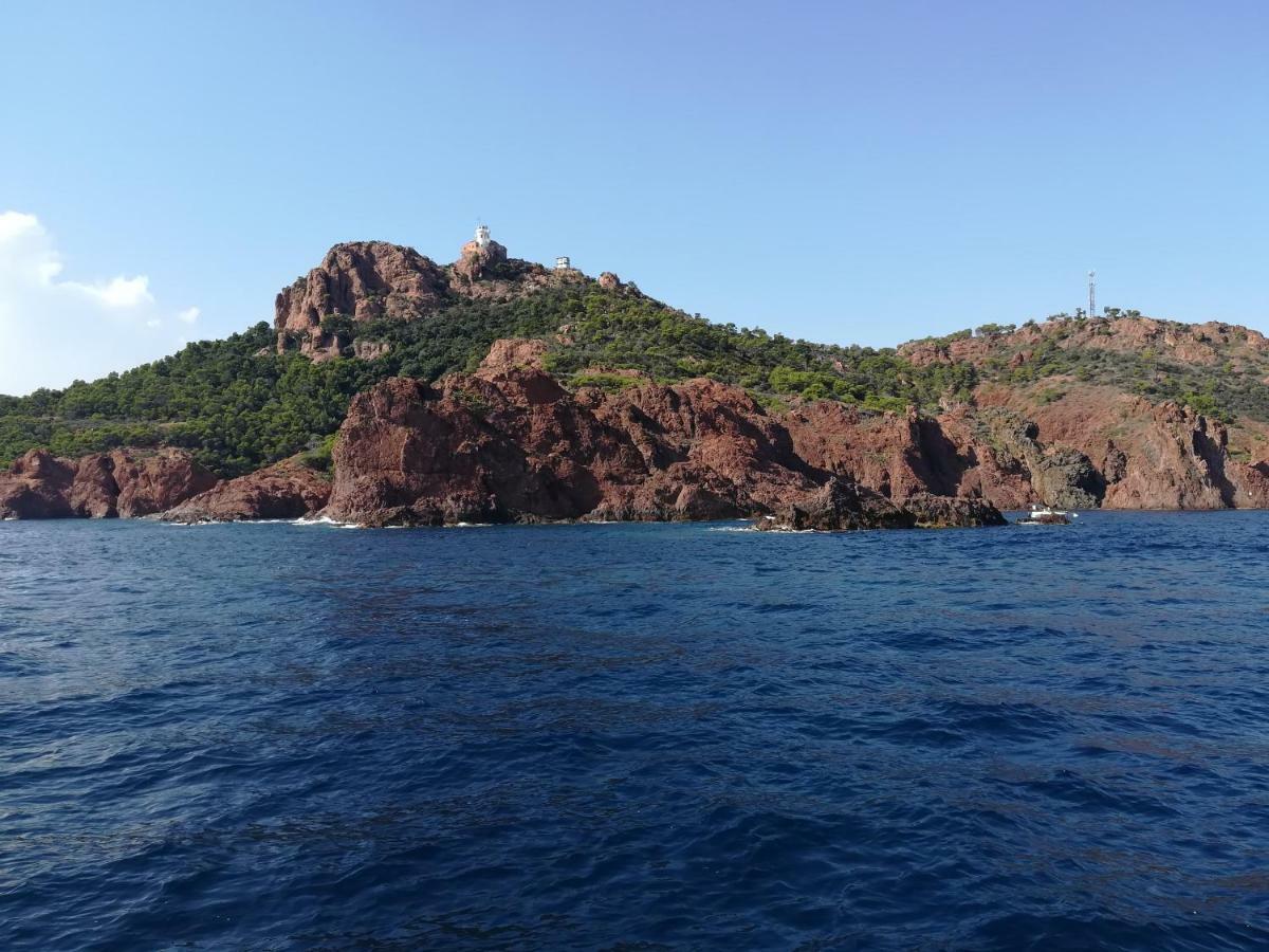 Cap Esterel Appartement Climatise Dans Le Centre Du Village Vacances Drammont Ngoại thất bức ảnh