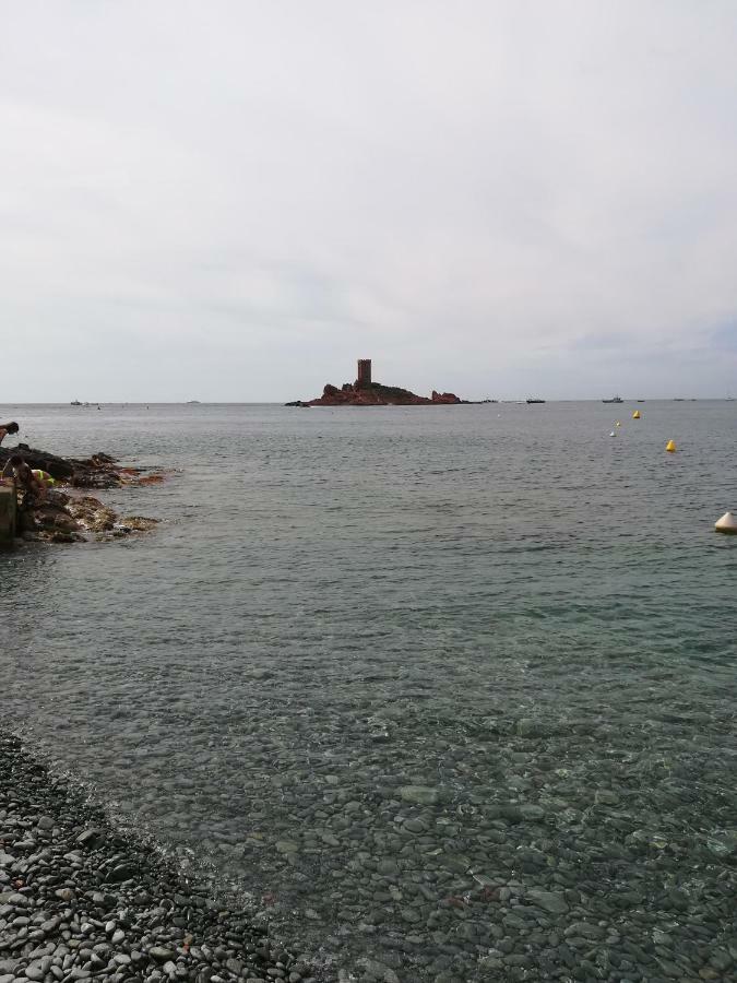 Cap Esterel Appartement Climatise Dans Le Centre Du Village Vacances Drammont Ngoại thất bức ảnh